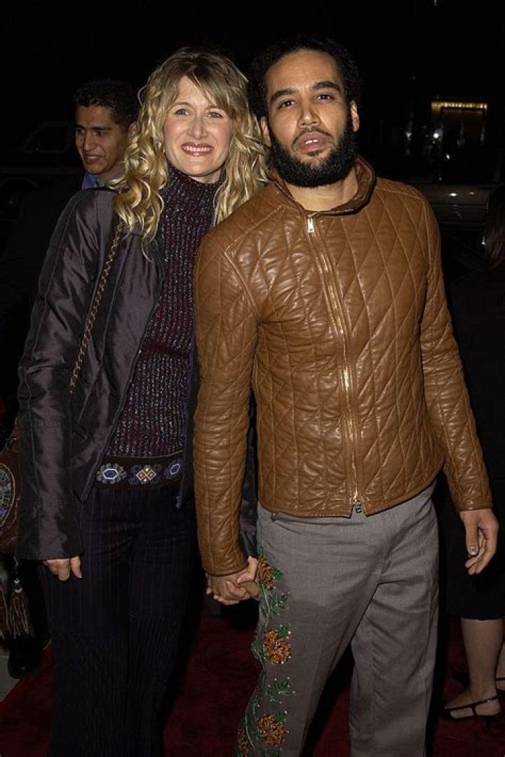 Who is Laura Dern Dating – Laura Dern's Boyfriend & Exes
