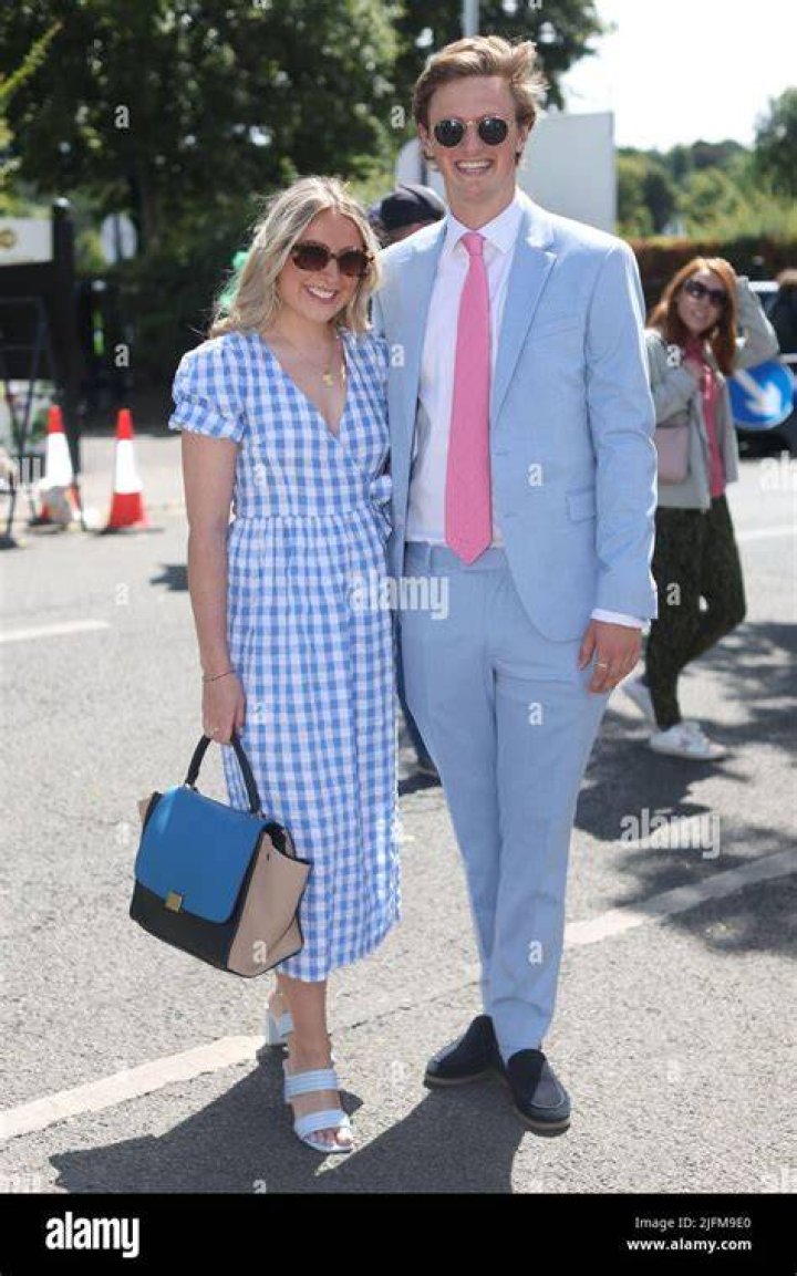 Who is Max Fosh Dating – Max Fosh's Girlfriend & Exes