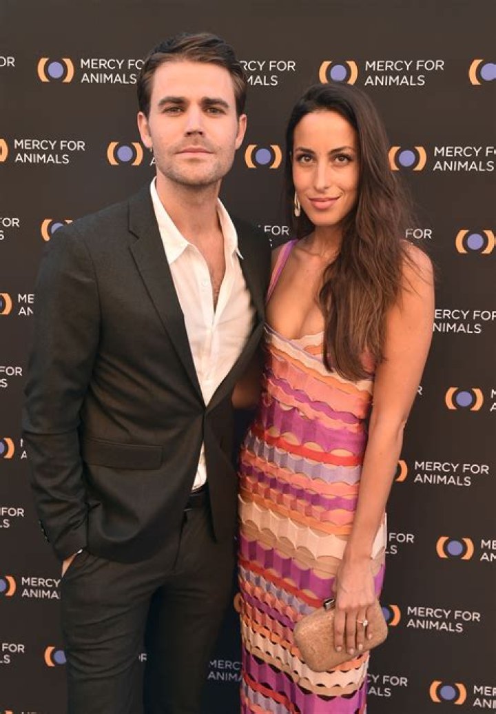 Who is Paul Posluszny Dating – Paul Posluszny's Wife & Exes