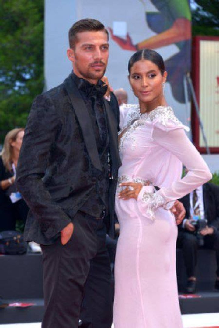 Who is Simone Susinna Dating – Simone Susinna's Girlfriend & Exes