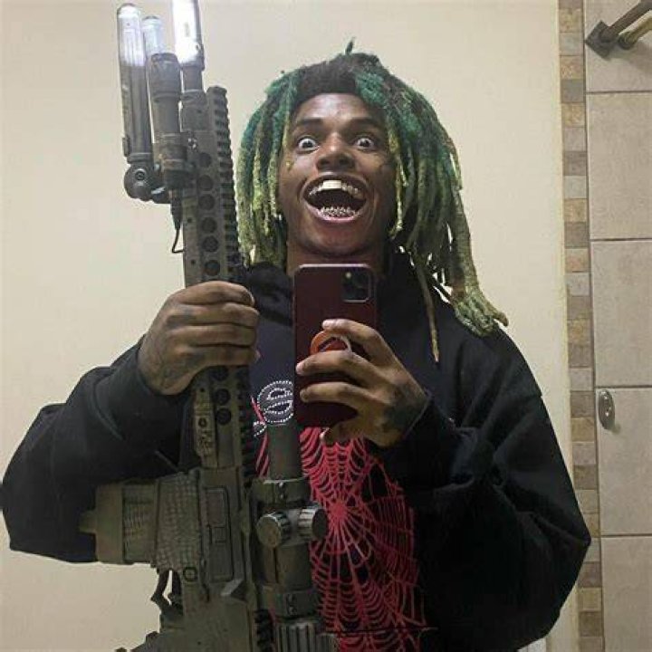 Who is ZillaKami Dating – ZillaKami's Girlfriend & Exes
