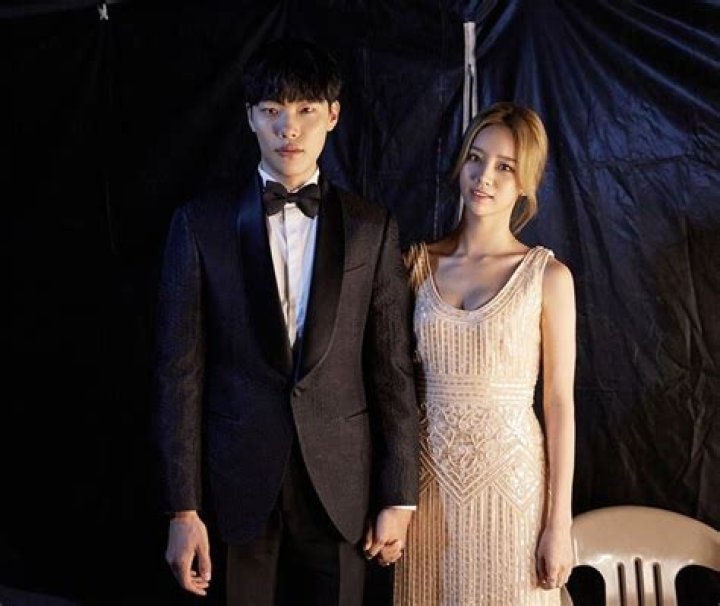 Yang Hyeri’s Boyfriend: Who is Yang Hyeri Dating?