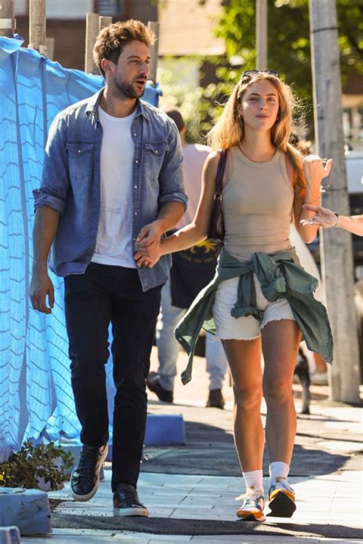 Younes AM’s Girlfriend: Who is Younes AM Dating?