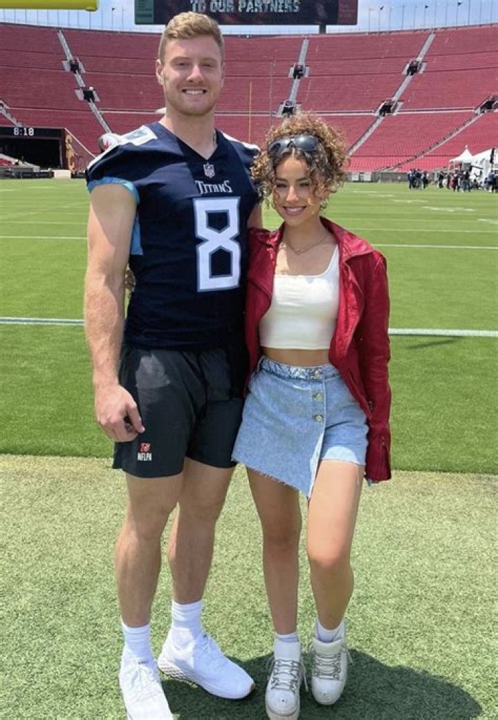 Yury Dud’s Girlfriend: Who is Yury Dud Dating?