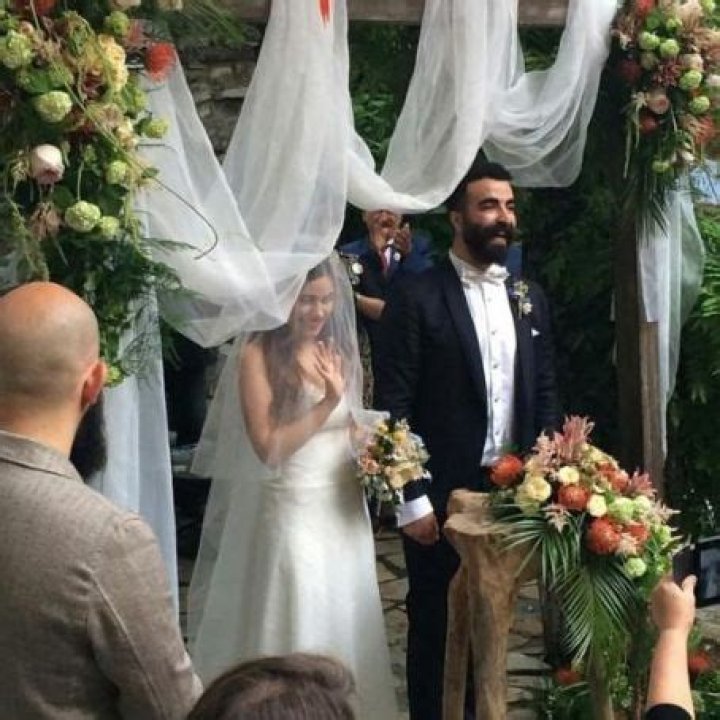 Zeynep Camci’s Husband: Who is Zeynep Camci Dating?